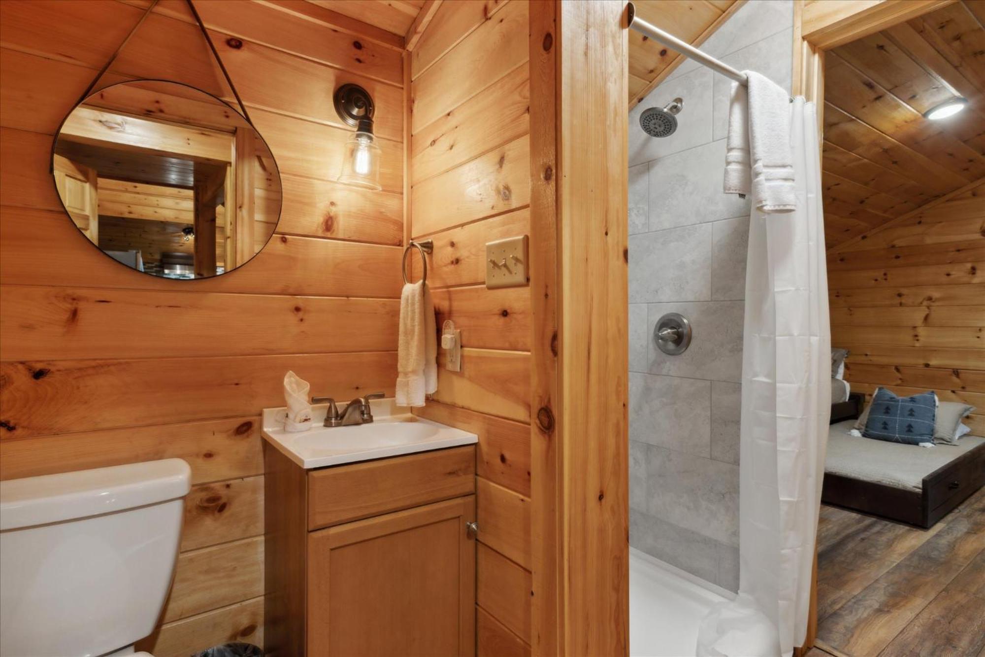 Hot Tub Fire Pit Game Room Theater Easy Access Sleeps 12 - Black Bear Lodge Pigeon Forge Extérieur photo